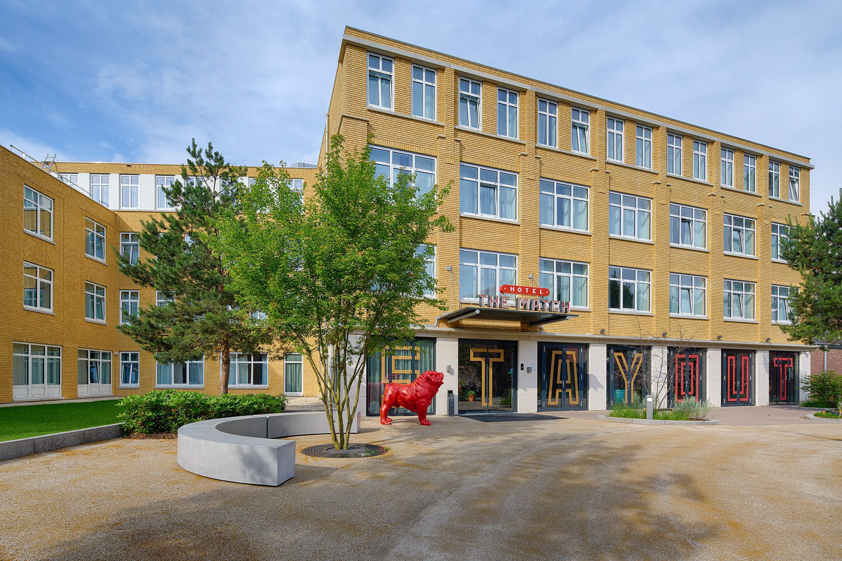 comfort twin room | courtyard