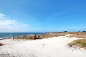 Beach nearby - The house with the blue shutters of Prat An Ilis in Guilvinec (Guilvinec)