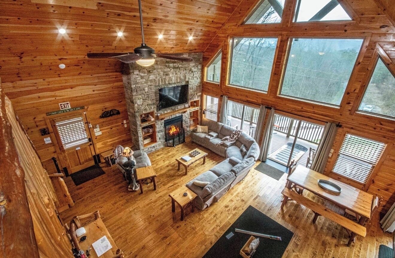 スマートテレビ、暖炉、テレビゲーム、DVD プレーヤー