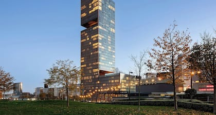 The Stratford, Autograph Collection