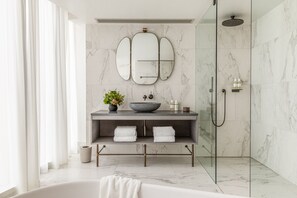 Manhattan Studio | Bathroom | Designer toiletries, hair dryer, bathrobes, slippers - The Stratford, Autograph Collection (London)