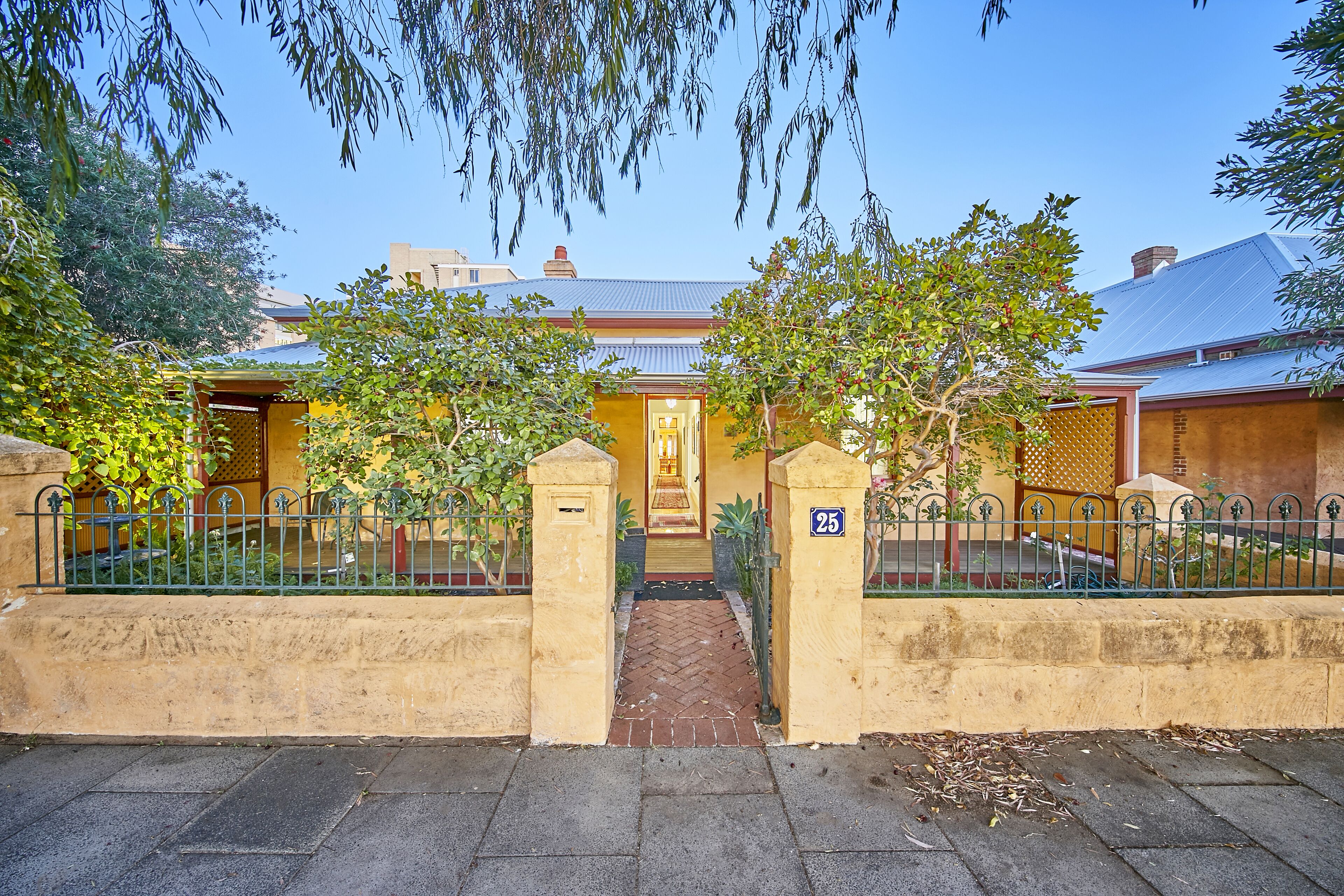The Captain s Lodge in the heart of Freo