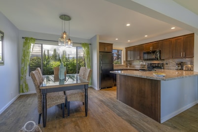 Beautiful views of the mountains and oceans on the ground floor