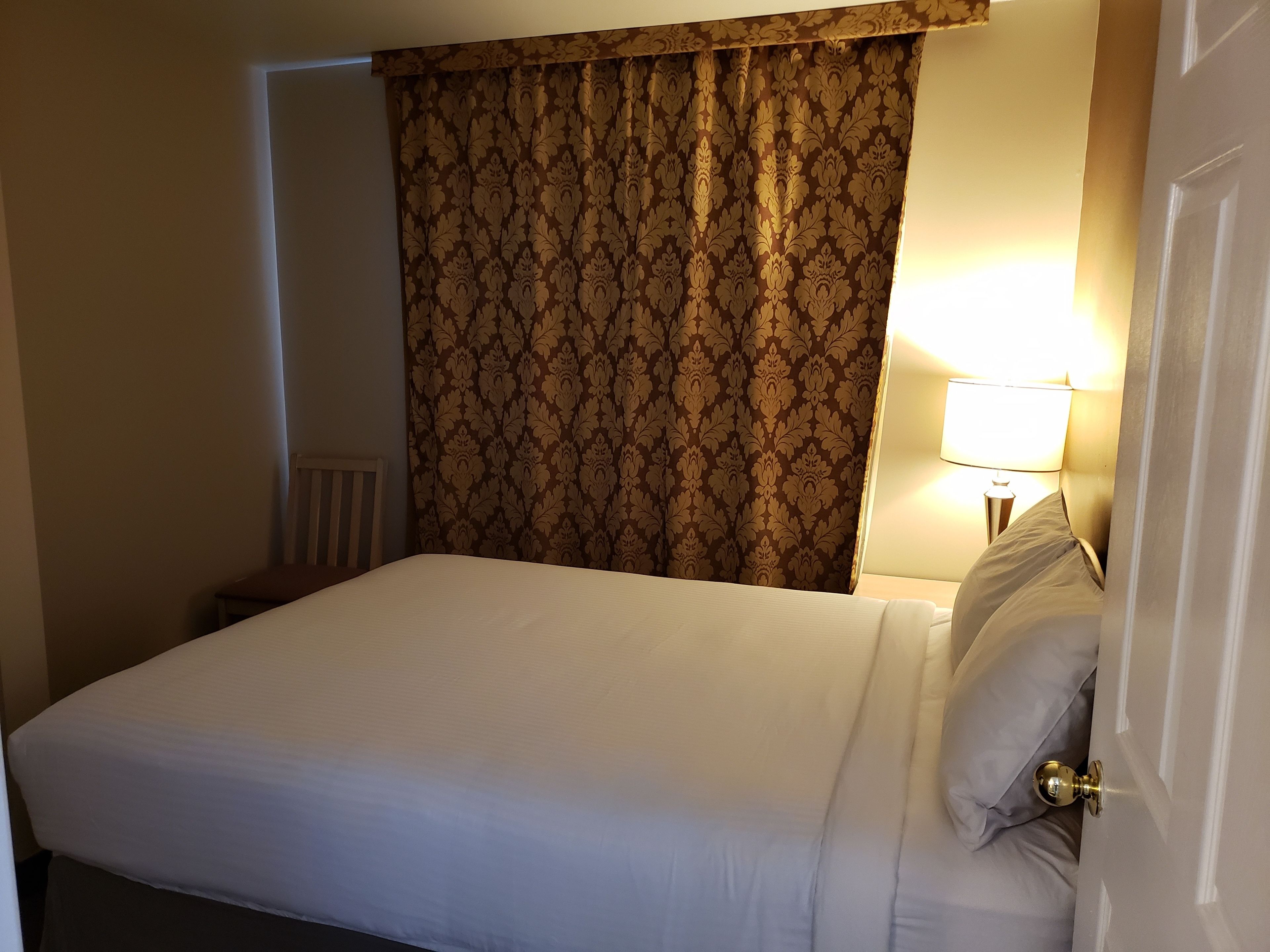 standard suite, 1 queen bed with sofa bed, non smoking | iron/ironing board, free wifi, bed sheets