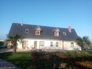 Exterior - La Ferme de Bout de la Ville (Criquebeuf-en-Caux)