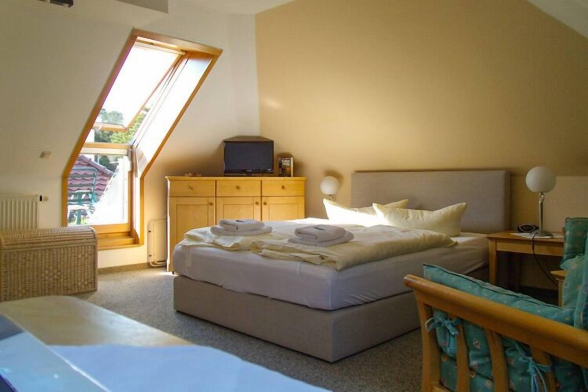 Apartment with 1 Room | In-room safe, iron/ironing board, free cots/infant beds, rollaway beds