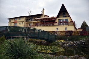 Fachada da propriedade