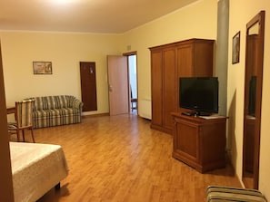 Junior Suite | Minibar, in-room safe, desk, cribs/infant beds - Ruggiero Park Hotel (Vallo della Lucania)