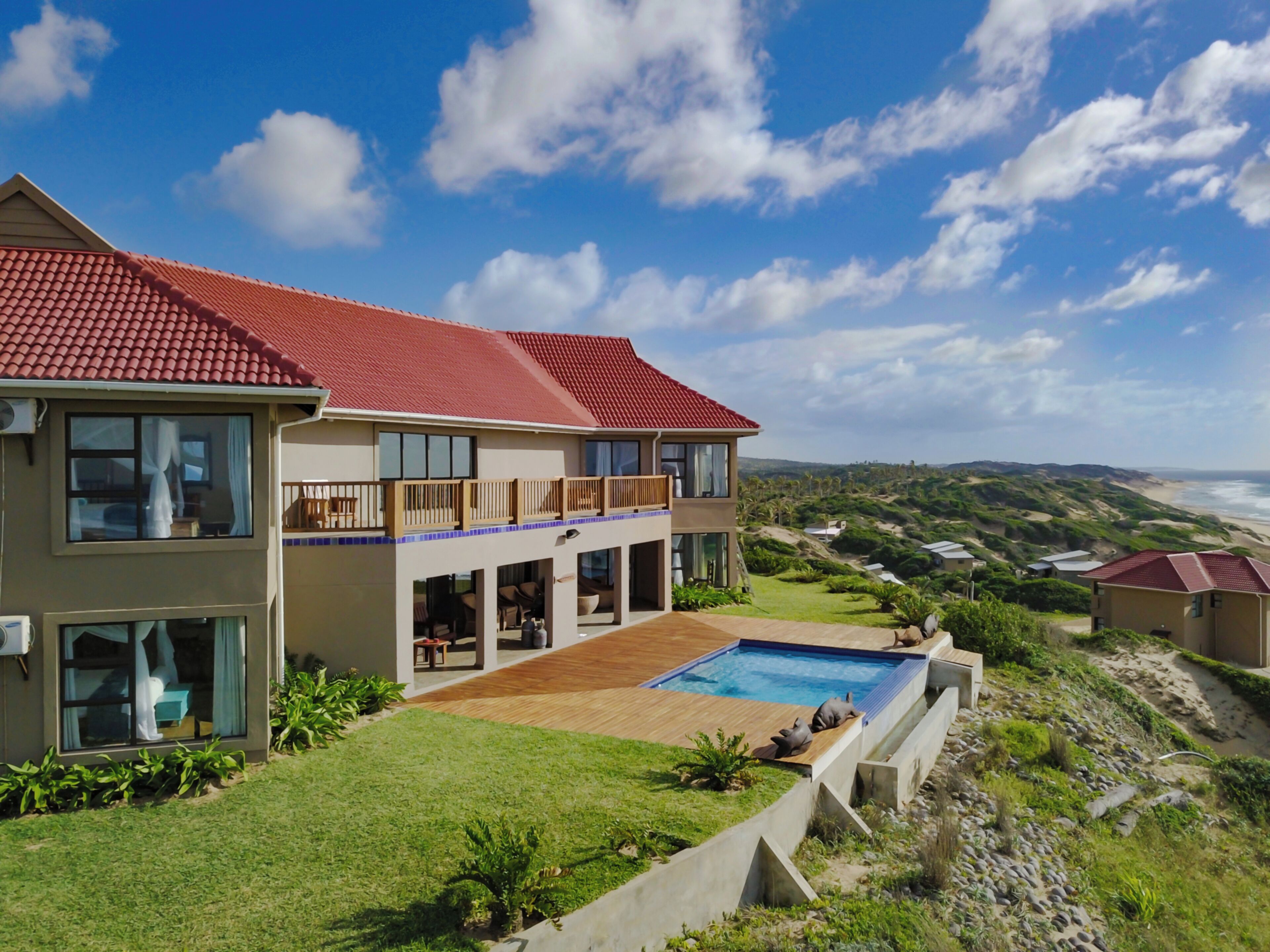 Villa | Egyptiska bomullslakan och värdeförvaringsskåp på rummet