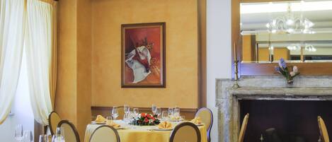 Buffet déjeuner gratuit tous les jours