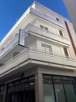 Front of property - Hotel GHT Simeón (Tossa de Mar)