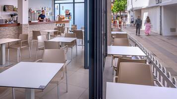 Coffee shop
