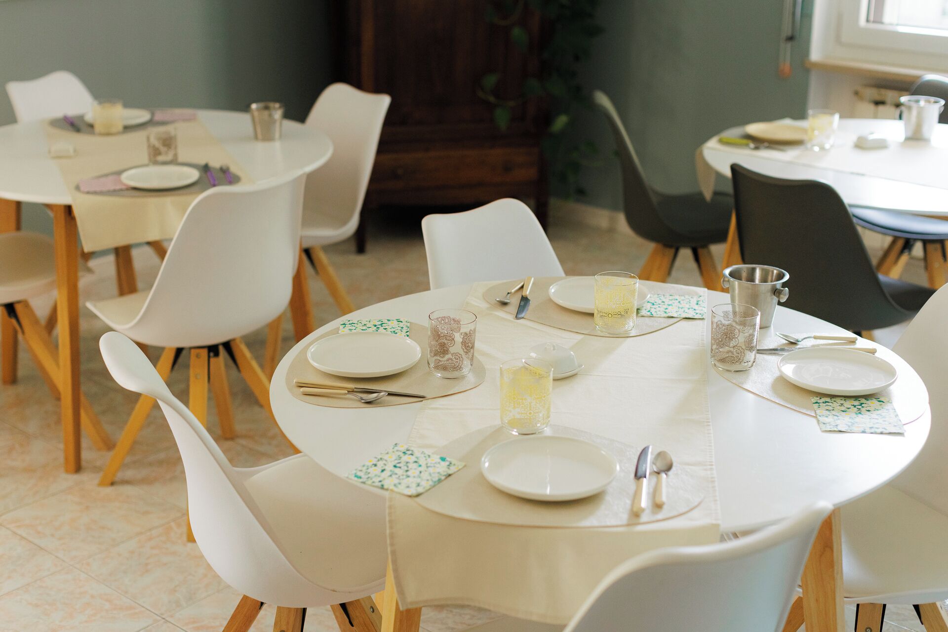 Petit déjeuner buffet servi tous les jours en supplément