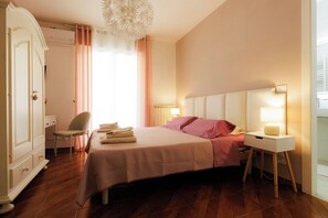 Dobbelt- eller tomannsrom – comfort, 1 soverom, hageutsikt, hageområde | Minibar, lydisolert, strykejern/-brett og wi-fi (inkludert)