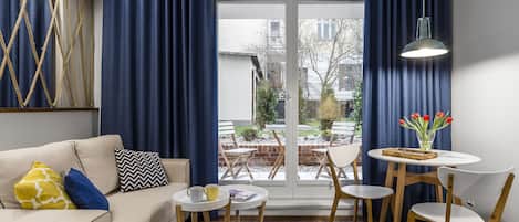 Studio-suite - terrasse (Malibu - Parkowa 44 St) | Opholdsområde | Fladskærms-tv