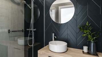 Studio Suite, Balcony (Laguna 2 - Parkowa 44 St) | Bathroom | Hair dryer, towels