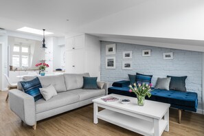 Suite, Terrace, Sea Facing (SkyAndSea - Parkowa 44 St) | Living area