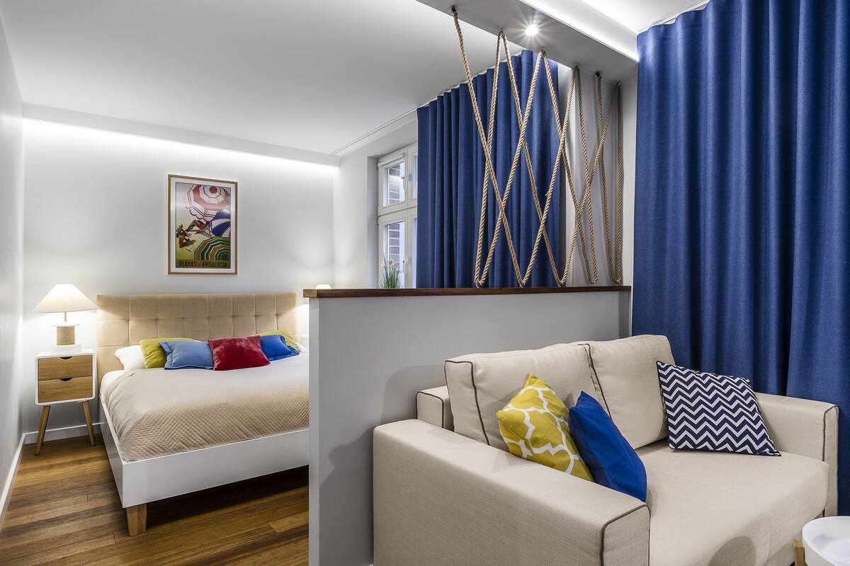 Suite estudio, patio (Malibu - Parkowa 44 St) | Caja fuerte, tabla de planchar con plancha, wifi gratis y ropa de cama
