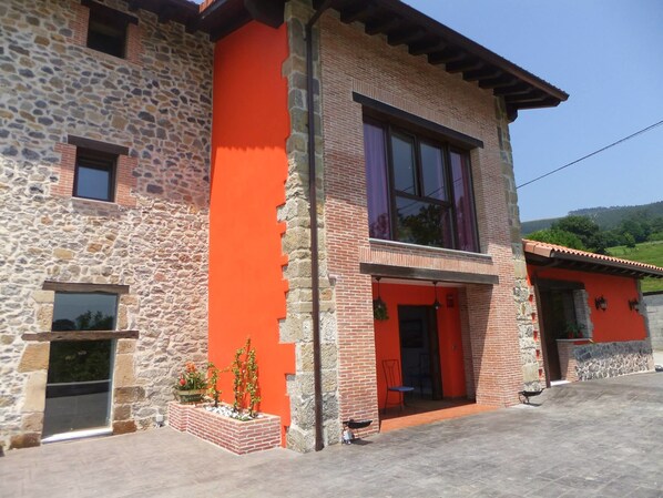 Front of property - Posada El Campo (Voto)