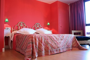Standard Double Room, 1 Double Bed with Sofa bed | Desk, soundproofing, cribs/infant beds, free WiFi - Posada El Campo (Voto)