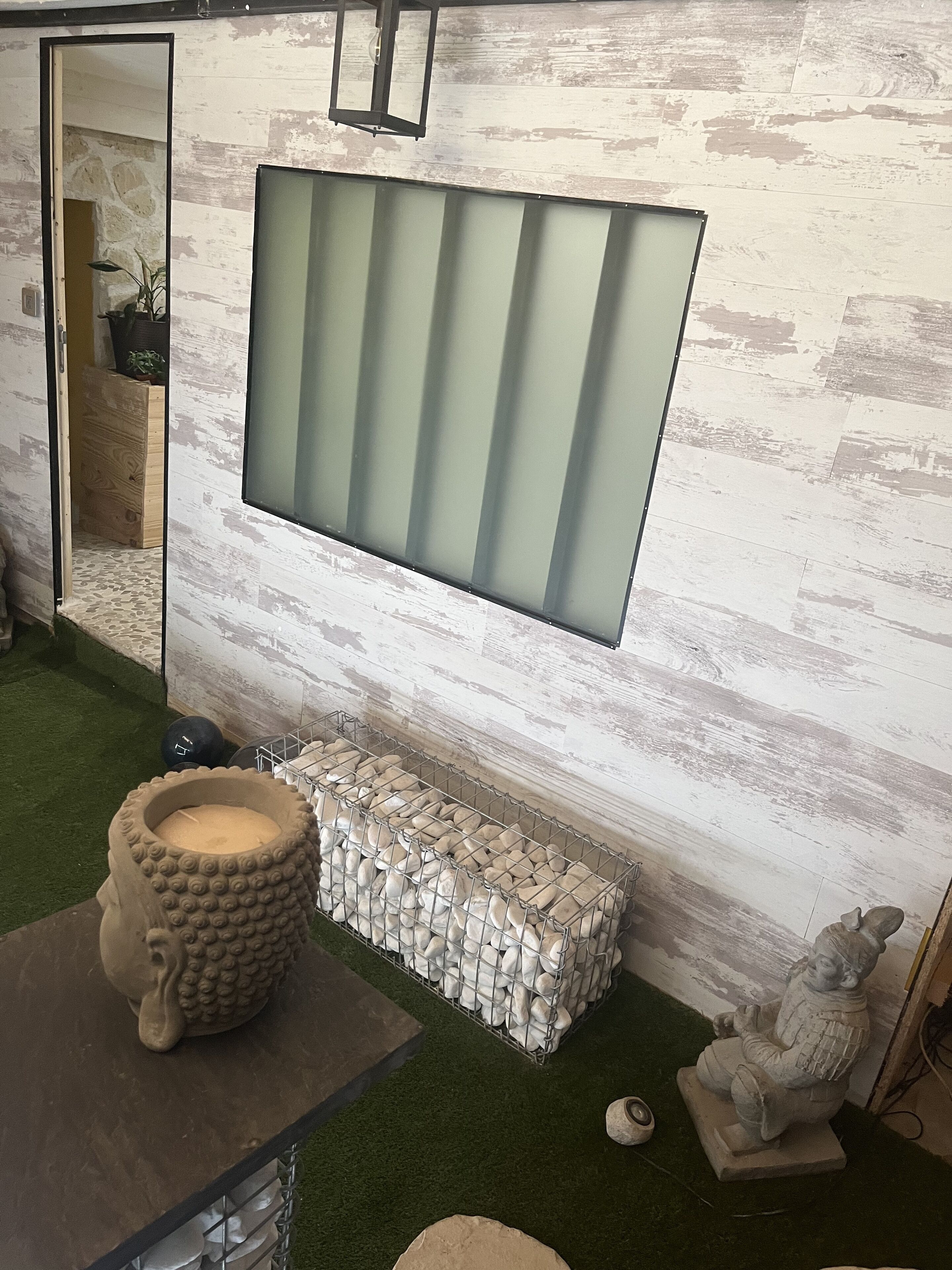 숙박 시설 입구