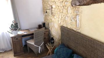 Comfort Suite, City View | 1 bedroom, in-room safe, individually decorated, individually furnished