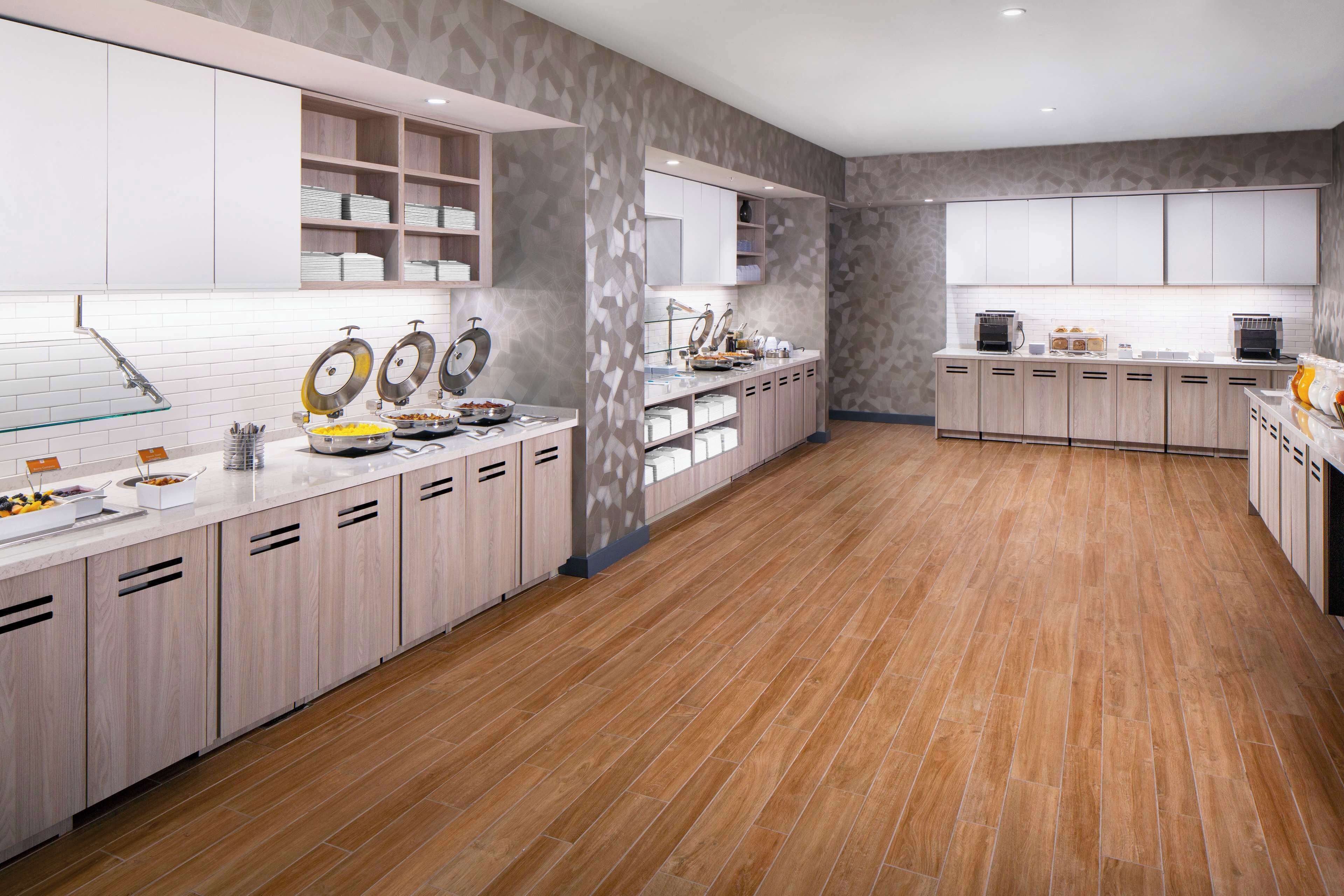 free daily on-the-go breakfast