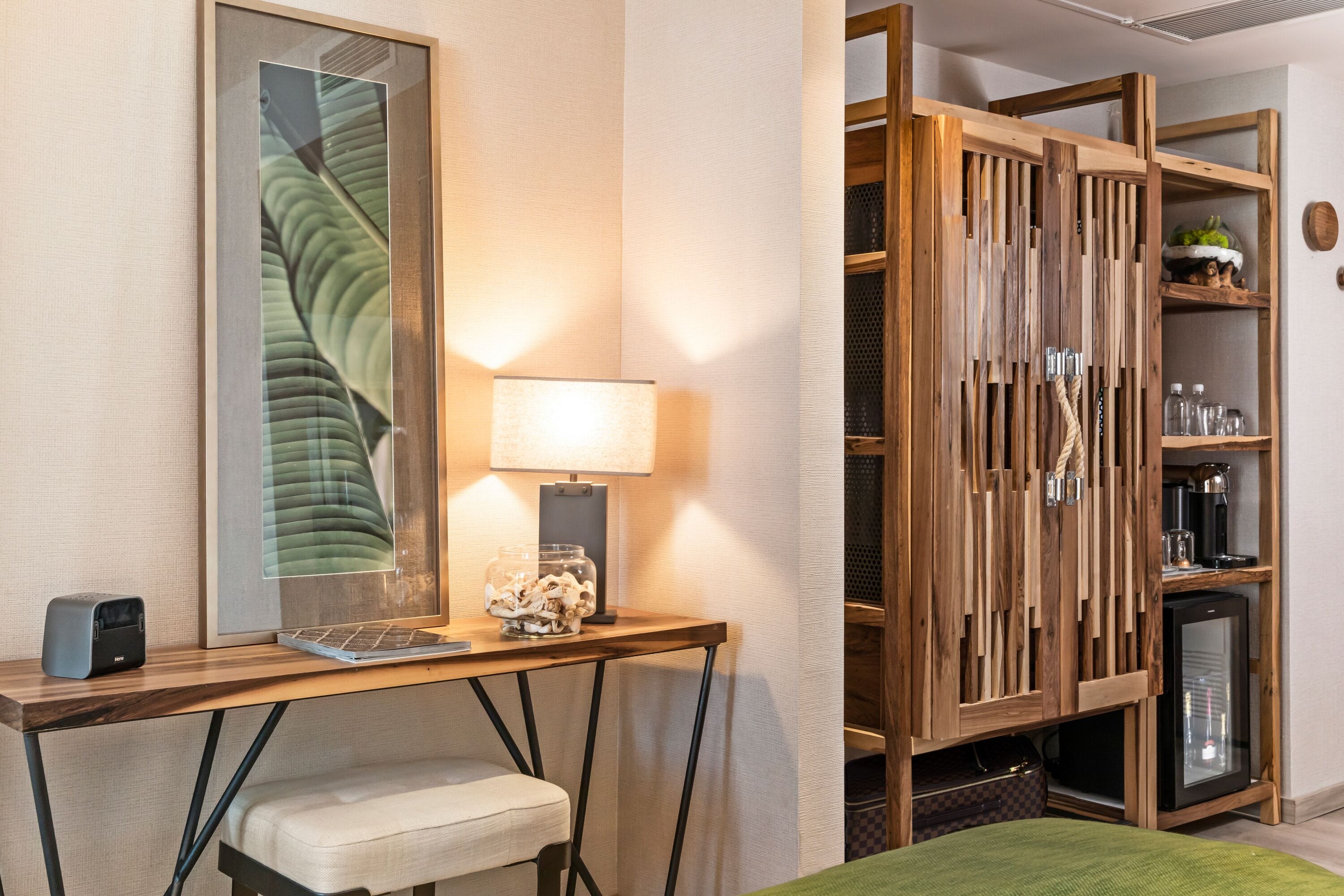 egyptian cotton sheets, premium bedding, pillow-top beds, minibar