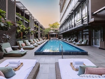 Pool (outdoor) at Lennox Hotel Miami Beach