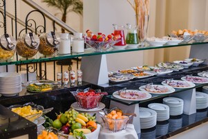 Desayuno buffet incluido todos los días 