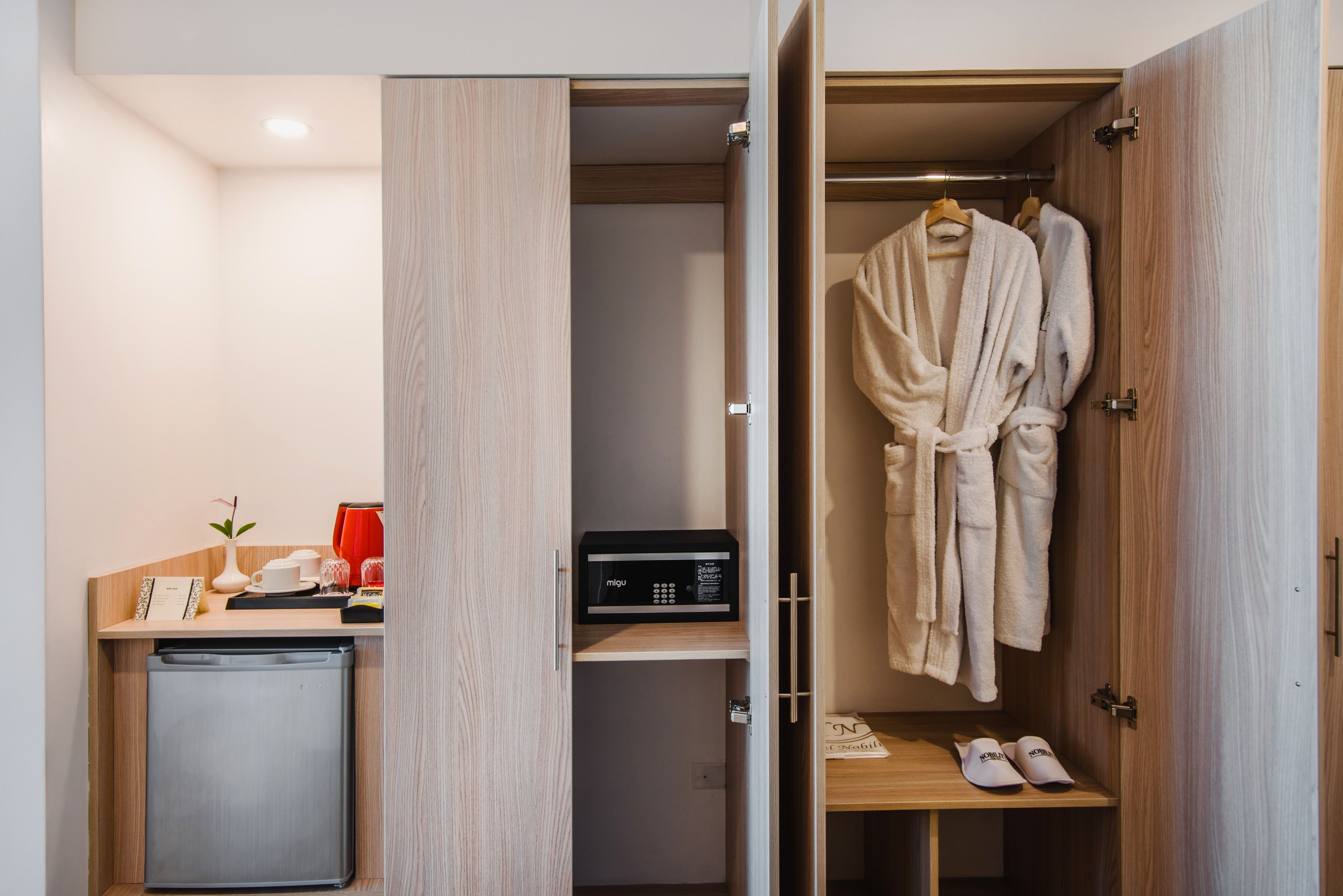 suite | 1 bedroom, premium bedding, minibar, in-room safe