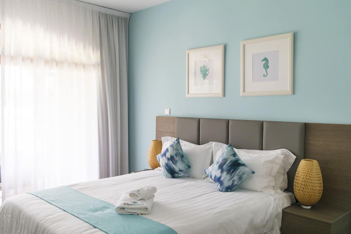 House, 1 Bedroom | Desk, soundproofing, iron/ironing board, free cribs/infant beds