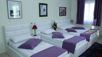 Quadruple Room | Iron/ironing board, free WiFi