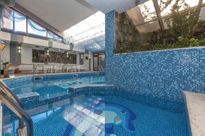 Indoor pool, outdoor pool