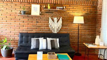 Comfort Room, Non Smoking | Living area