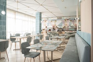 Tägliches inbegriffenes Frühstücksbuffet