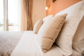 In-room safe, desk, blackout curtains, free WiFi - Unique Hotel (Cesenatico)