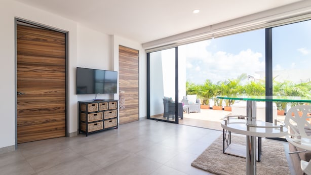 Studio, 1 Queen Bed, Non Smoking | Living area - Icono 501 by CocoBR (Playa del Carmen)
