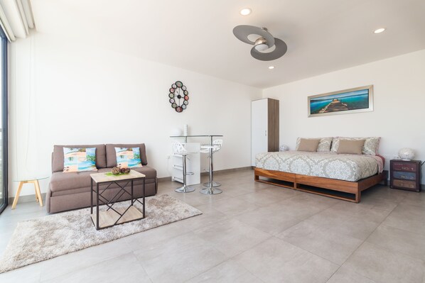 1 bedroom, free WiFi, bed sheets