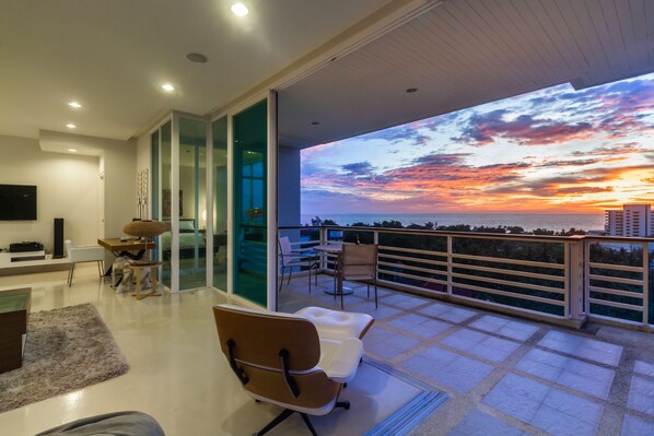 2 Bedrooms Deluxe Apartment with Ocean View | Sacada