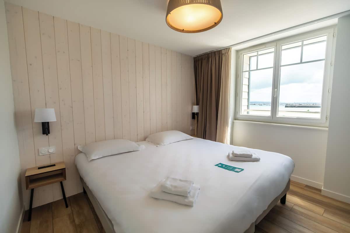 Appartement T2 vue mer Double  | 1 間臥室、高級寢具、書桌、遮光布/窗簾