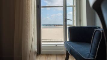 Chambre Supérieure avec lits jumeaux, vue mer | 1 chambre, literie de qualité supérieure, décoration personnalisée