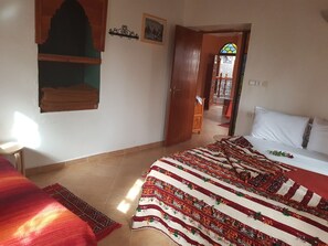 Standard Room | Desk, iron/ironing board, free WiFi, bed sheets