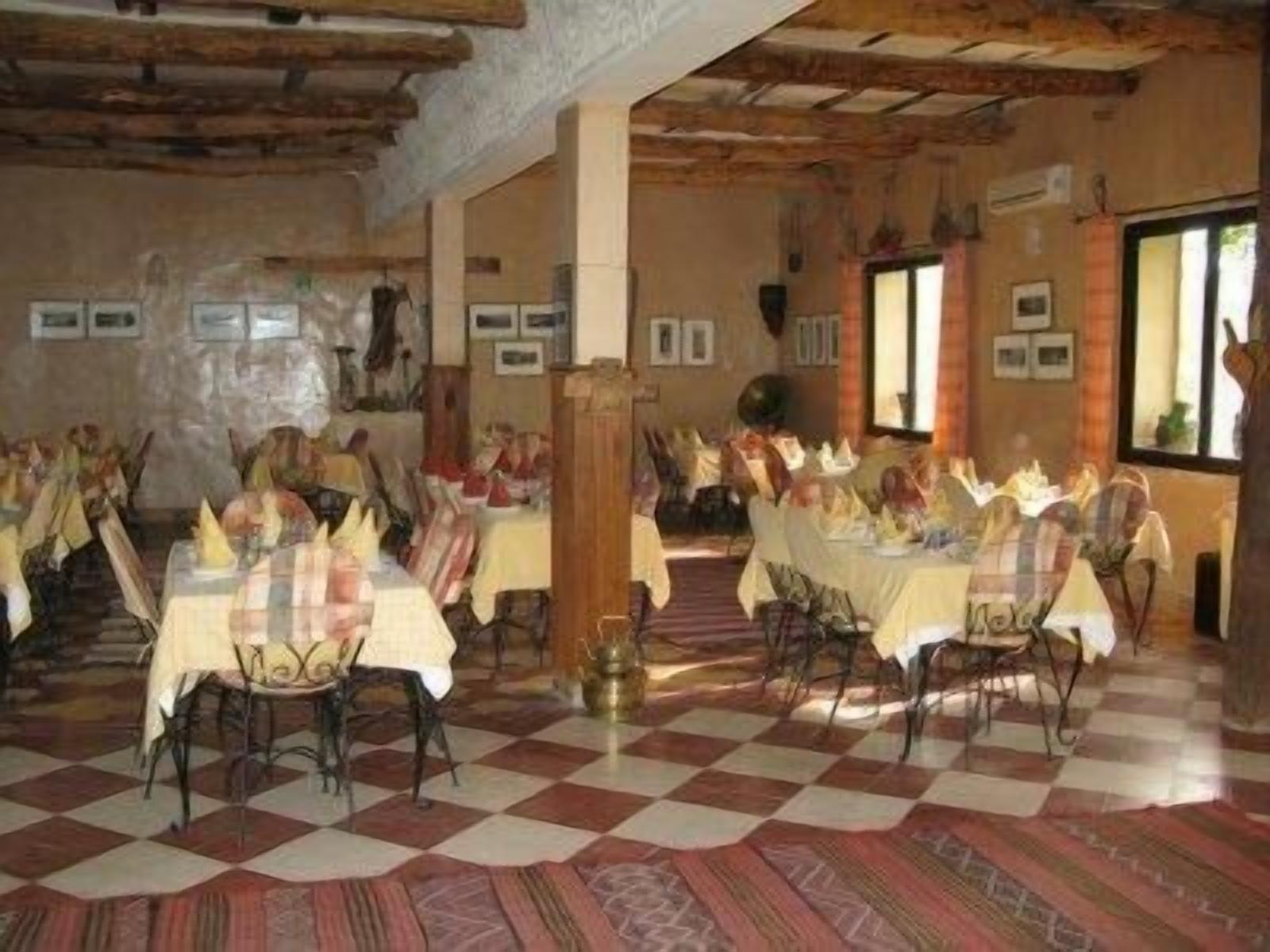 Breakfast, lunch and dinner served