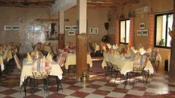 Breakfast, lunch and dinner served