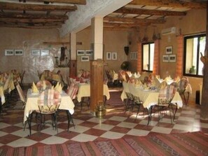 Frühstück, Mittagessen und Abendessen