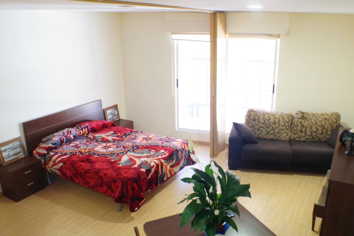 Cots/infant beds, rollaway beds, free WiFi, bed sheets
