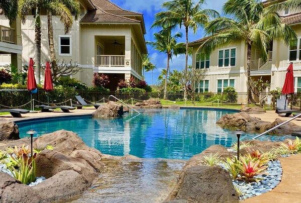 Outdoor pool -  LUXURY VILLA,  3 Private Suites, Pool/Spa, Gym, Central A/C,  Beach (Poipu)