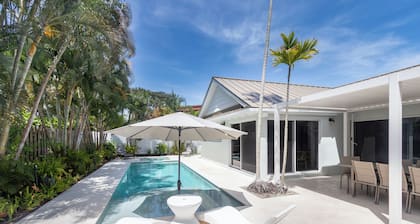 HGTV Design Star - Beach entry, Pool- Spa Heaven