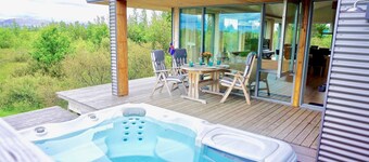 Luxury House with a Cozy Guesthouse + Hot Tub close to Snæfellsnes National Park